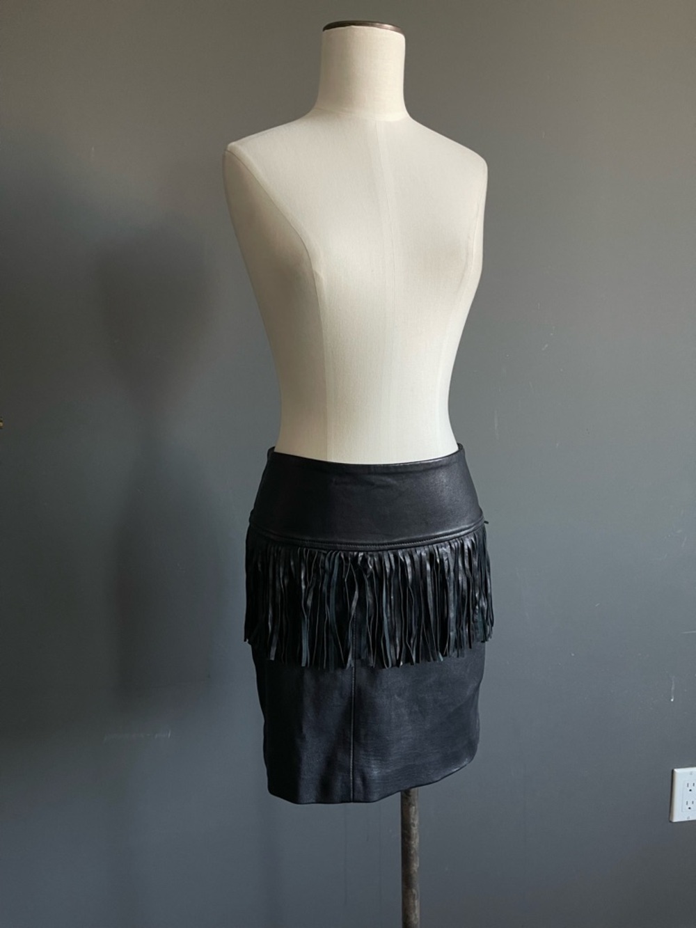 IRO Lamb Leather Fringe Mini Skirt Black Moto Western Luxe Size 38 Edgy